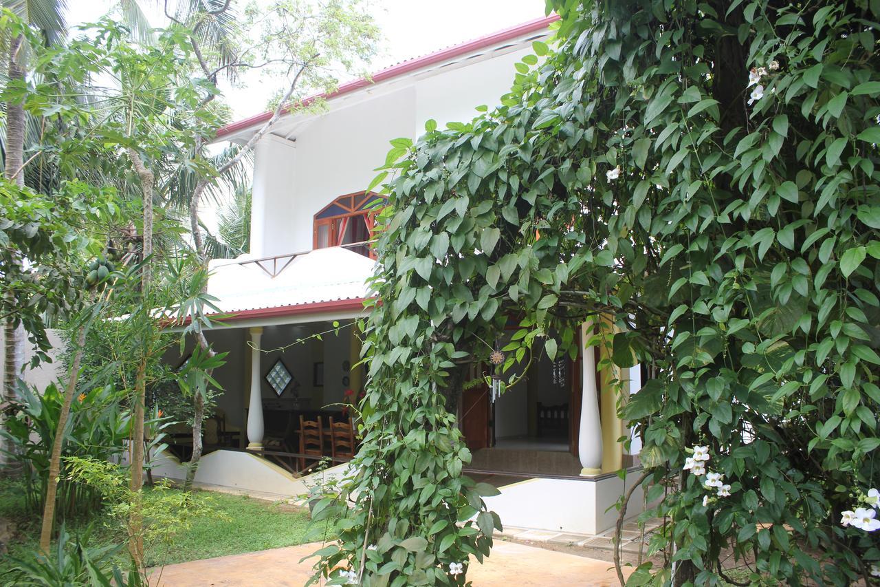 Dionis Villa أونا واتونا الغرفة الصورة